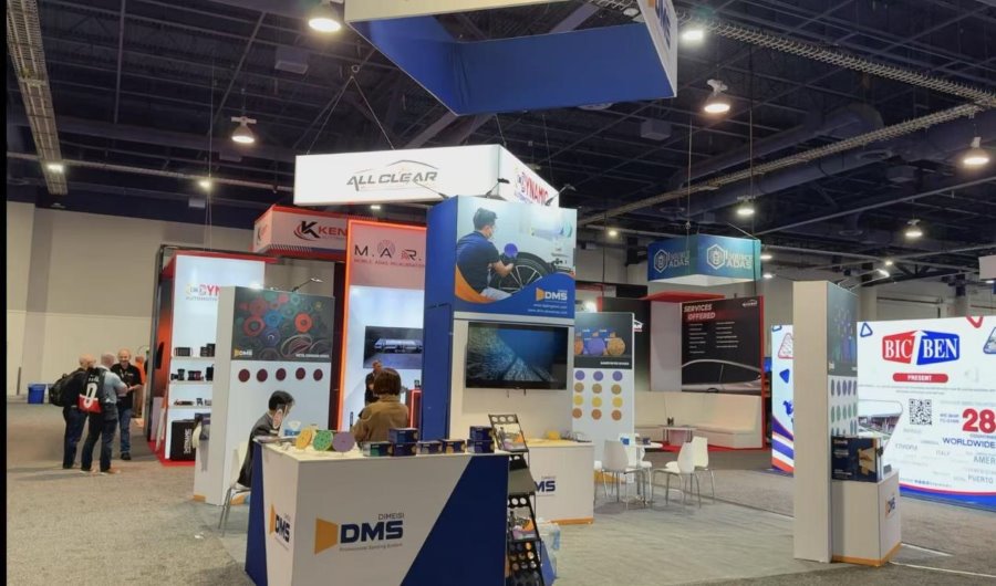 DMS Abrasives засилва присъствието на глобалния пазар с успешна витрина на SEMA Show 2025